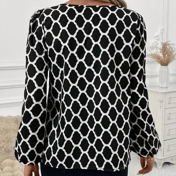 Black & White Casual Women's Keyhole Neck All Over Print Hollow Out Blouse - Picture 2 of 8